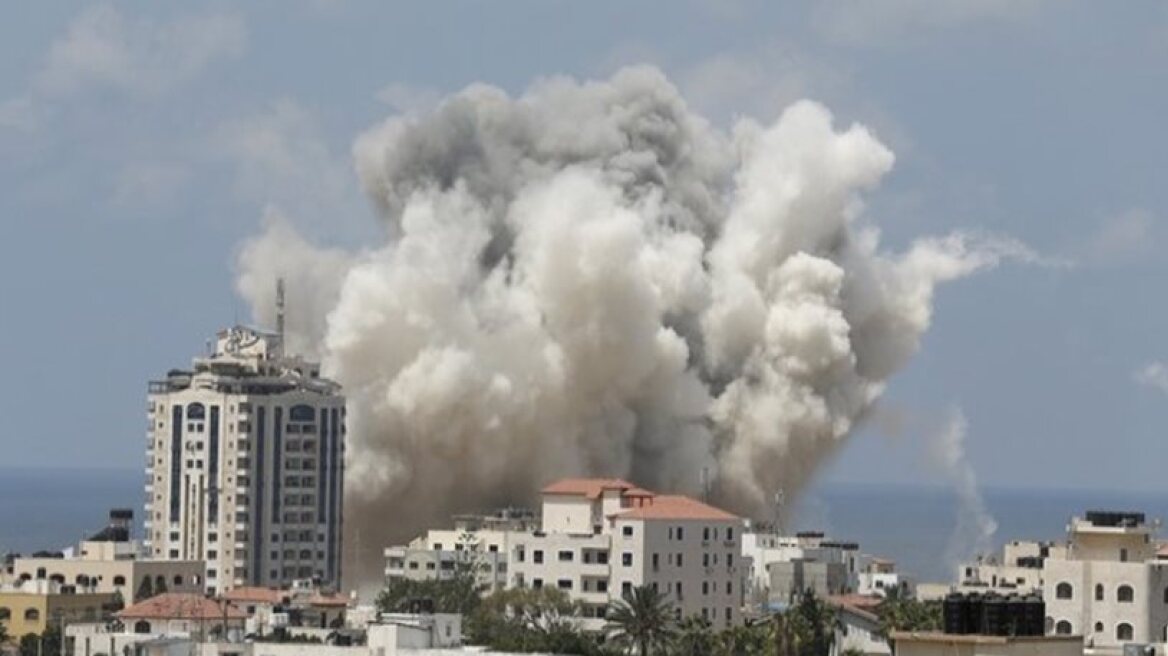 Ισραηλινές επιδρομές στη Λωρίδα της Γάζας μετά τη ρίψη παλαιστινιακής ρουκέτας